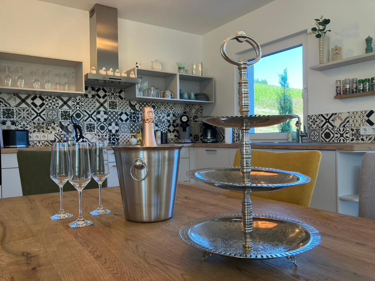 Neu - Premium-Ferienhaus Mosel-Sonne 트라벤트라바흐 외부 사진
